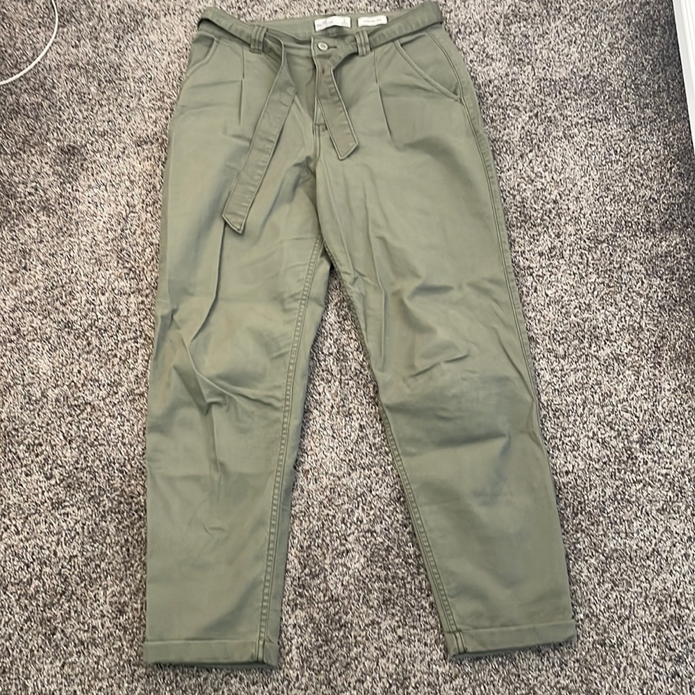 green hollister pants